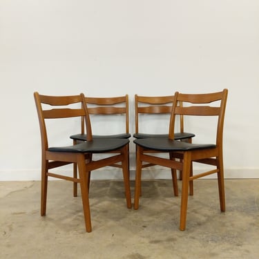 Set of 4 Vintage Danish Mid Century Modern Dining Chairs 