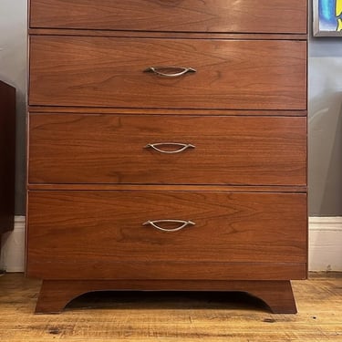 Mid Century 4 Drawer Chest / Dresser