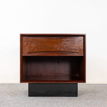 Rosewood Mid-Century Bedside Table by Drylund - (322-020) 