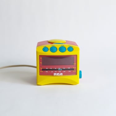 Postmodern RCA Alarm Clock, Multi-colour AM/FM Cube Clock, Vintage 1990's 