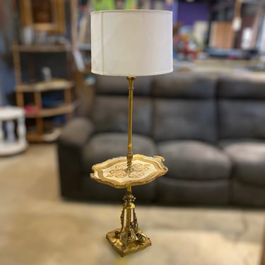 Stunning Vintage Hollywood regency Crystal and brass fretwork lamp.