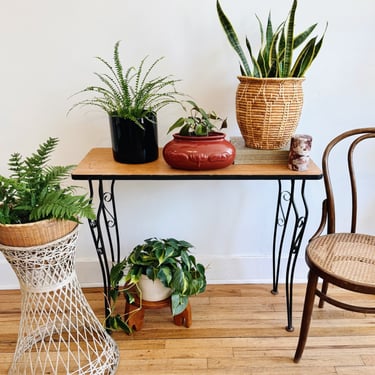 Metal Leg Table