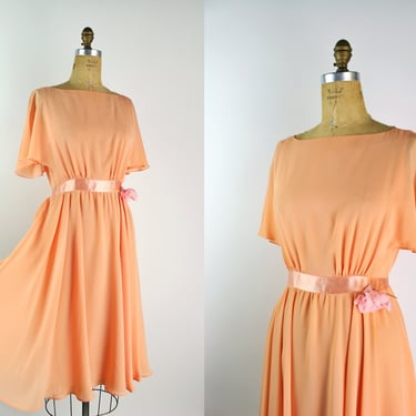 70s Peach Easter Dress / 1970s / Cocktail Dress / Vintage Flowy Dress / Flutter sleeve dress / Size S/M 