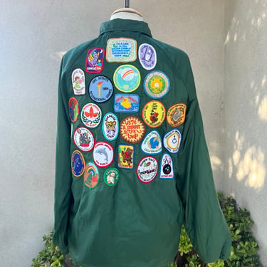 Vintage 80s kitsch Girl Scout green nylon windbreaker jacket with 32 badges sz M/L 
