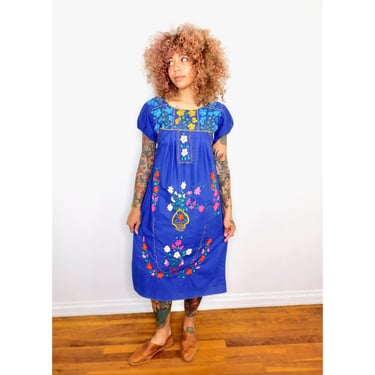 Mexican Dress // vintage sun Mexican hand embroidered floral 70s boho hippie cotton hippy navy blue midi // S/M 