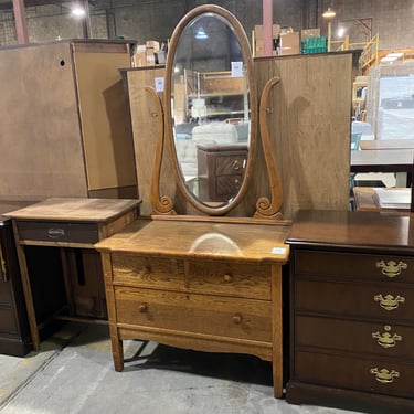 Vintage 2-Drawer Oak Dresser with Oval Mirror