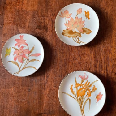 Vintage Japanese Floral Decorative Plates 