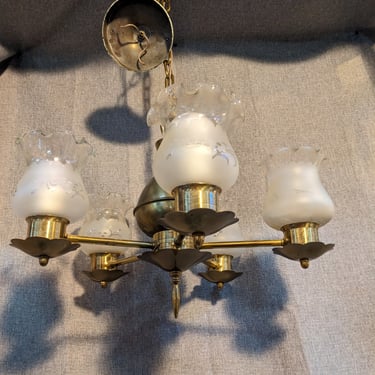 Vintage 5 bulb chandelier 18 x 18 x 22