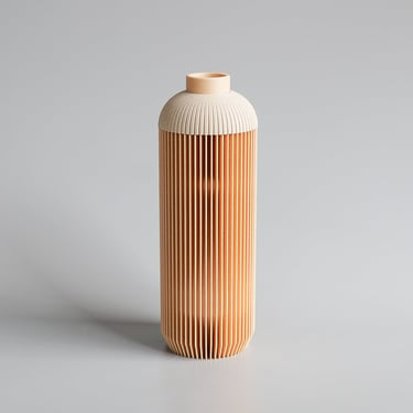 Minimum Design: Wooden Vase for Dried Flowers (French Artist) in Natural