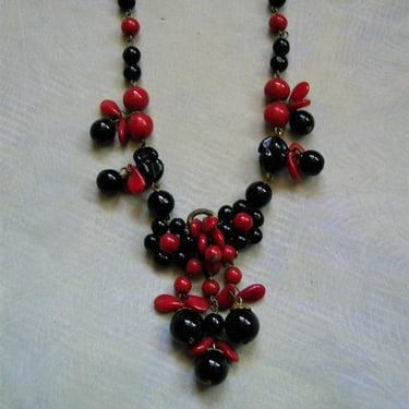 Vintage West Germany Beaded Necklace With Red and Black Glass Beads, West Germany Beaded Necklace (#4031) 