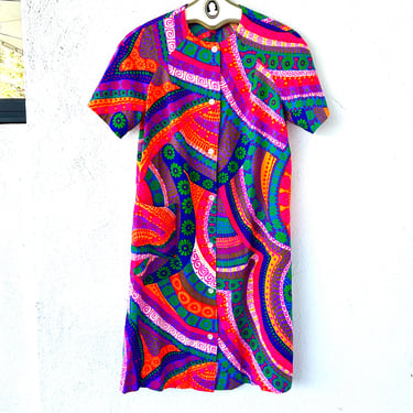 Vintage 60s 70s Psychedelic Flower Power Hawaiian Dress 1960s 1970s Boho Hippie Bright Neon Floral Swirl Shirtdress 