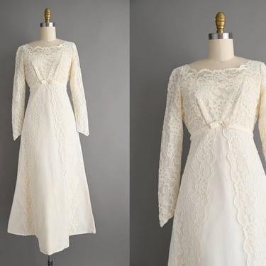 vintage 1960s Dress | Ivory Pearl White Long Sleeve Lace Wedding Dress | Small 