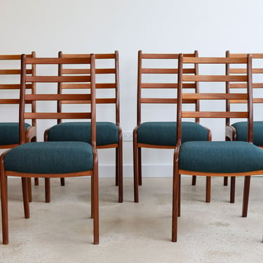 Set of 6 Mid-Century Modern Ladderback Dining Chairs 