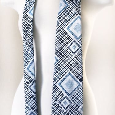 OLEG CASSINI Mens Vintage Neck Tie 1970's, 1960's, Wide, Black & White Gray Blue Suit Tie Designer Necktie 