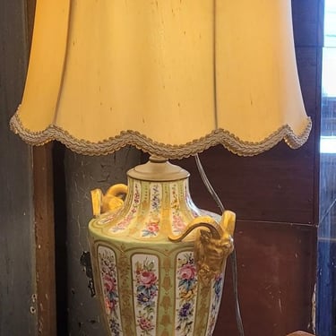 Painted Floral &#038; Ram Head Table Lamp