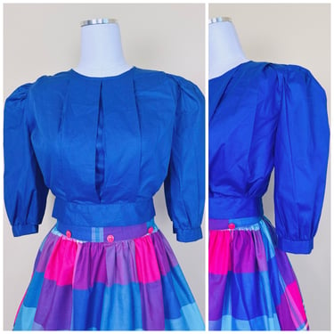 1980s Vintage Eber Teen Blue Crop Top / 80s Poly Cotton Puffed Sleeve Pleated Cropped Blouse / XS - Small 