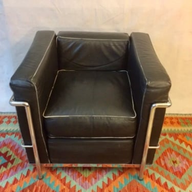 Le Corbusier LC2 style, Lounge Arm Club, Black Leather, MCM Danish Chair. 
