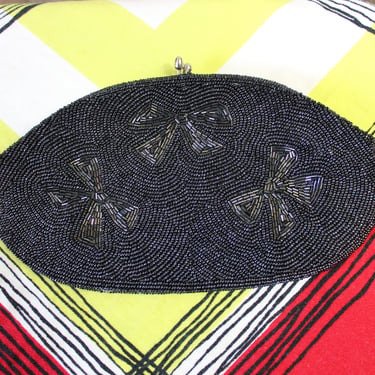 1950s Black Beaded Bow Clutch Purse / Seed and Bugle Beaded Kissing Lock Bag vintage 60s Japan 