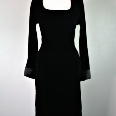 No Need of Aproval - Carolyne Roehm - Black Velvet Cocktail Dress - Marked size 12 