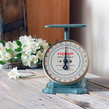Vintage spring scale / farmhouse kitchen scale / green antique Eveready metal scale / rustic farmhouse decor / General store scale 