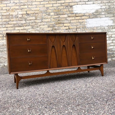 Broyhill Brasilia Triple Dresser 