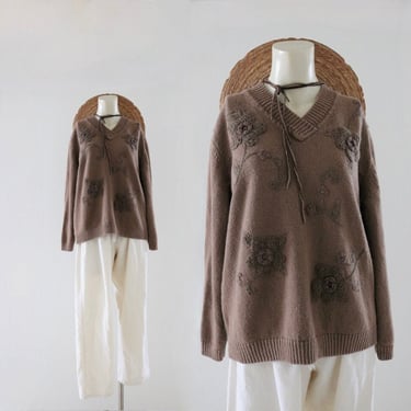 walnut ramie sweater - m - vintage womens 90s y2k brown floral v neck long sleeve casual comfortable natural sweater size medium 
