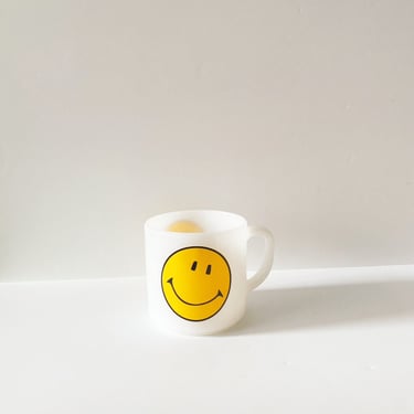 Happy Face Glass SMILEY FACE GLASS Can Be Happy Coffee Cup 