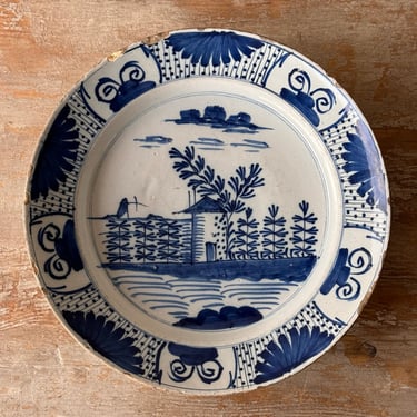 Delft Blue and White Charger. Holland. Circa 1800. IV