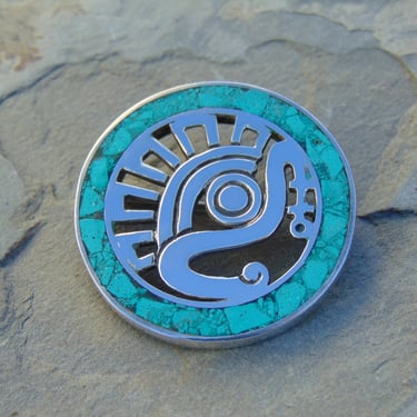 Miguel Melendez ~ Vintage Taxco Sterling Silver and Crushed Green Stone Tribal War Eagle Pierced Circle Pin / Brooch 
