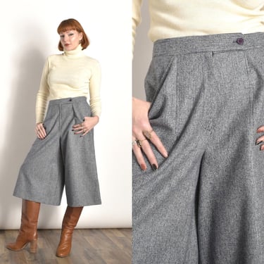 Vintage 1970s Pants / 70s Plaid Wool Wide Leg Culottes / Blue White  ( S M ) 
