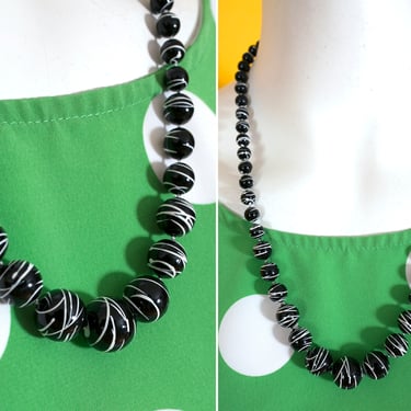 Cool Vintage Black Beaded Necklace with Splatter Pattern Long Necklace 