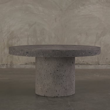 BLACK CANTERA ROUND TABLE