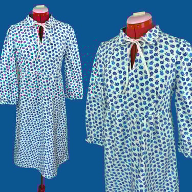 Vintage 1960s Floral Blue & White Flannel Mod Chore Dress 