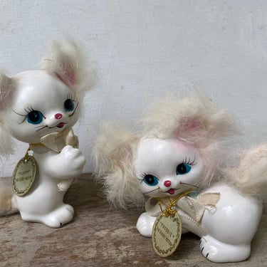 Kitschy Enesco White Ceramic Kittens With Fur, Fluffy And Freddie Furry Kittens, Cat Figurines White Cats With Fur On Ears And Tail 