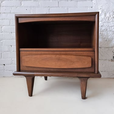 American of Martinsville Nightstand