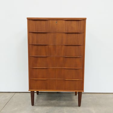 Vintage Danish Mid Century Modern Teak Dresser 