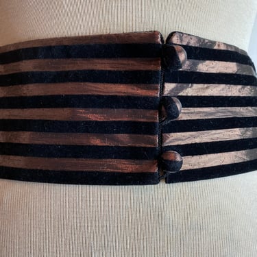 Bronze & black velvety striped Women’s dress belt~ shiny cloth wide statement belt timeless Victorian vibes~ 1980’s retro size 32” waist 