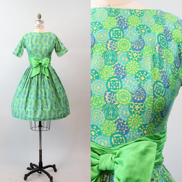 1950s MEDALLION print COTTON full skirt dress xs | new spring summer 