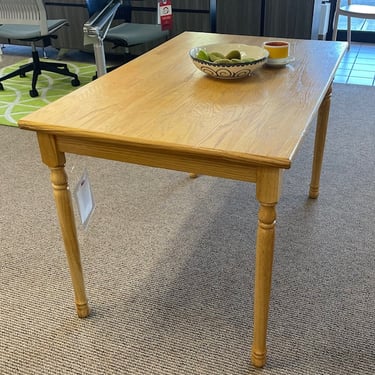 Dining Table<br />Solid Oak<br />L 47 1/4 x W 29 1/2 x H 29 1/4