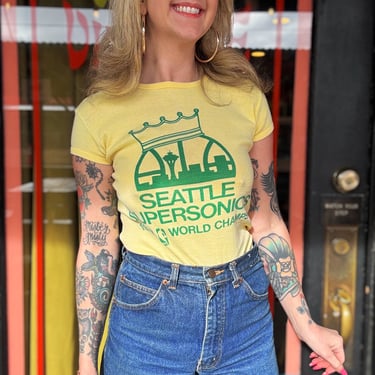 Vintage 70s seattle super sonics tee