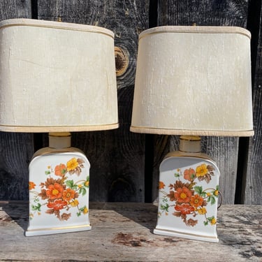Vintage Floral Lamps - Paired Vintage Lamps - Vintage Lighting -- Floral Lamps -- Matching Lamp Set - Matching Vintage Lamps - Bedside Lamps 