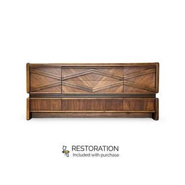 Mid-Century Brutalist American Walnut Credenza By Pulaski c. 1970s 