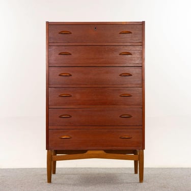 Teak & Oak Danish Dresser - (325-205) 