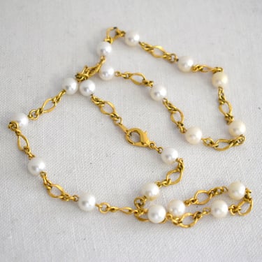 1990s Faux Pearl Necklace 