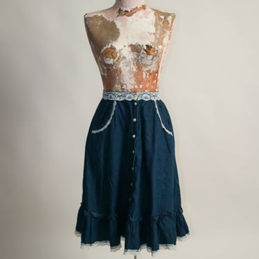 1970s Gunne Sax Denim Botton Front Skirt with Lace Trim