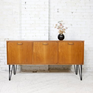 Vintage MCM walnut credenza / storage cabinet / tv console by American of Martinsville | Free delivery only in NYC and Hudson Valley areas 