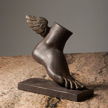 SCULPTURE EN BRONZE PIED AILÉ