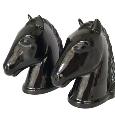 Pair of American Deco Black Horse Head Ceramic Bookends by Abingdon Pottery. 1940s