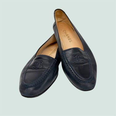 Vintage Chanel Loafers Retro 1990s Womens Footwear + Size 37.5 + Logo + Navy Blue + Lambskin Leather + Slip Ons + Flats + Made in Italy 