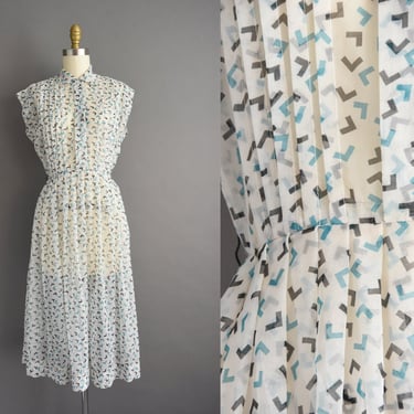 vintage 1950s Geometric Print Full Skirt Shirtdress | XS 